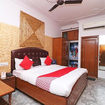 Oyo 29304 Hotel Pooja Yamuna Nagar Экстерьер фото