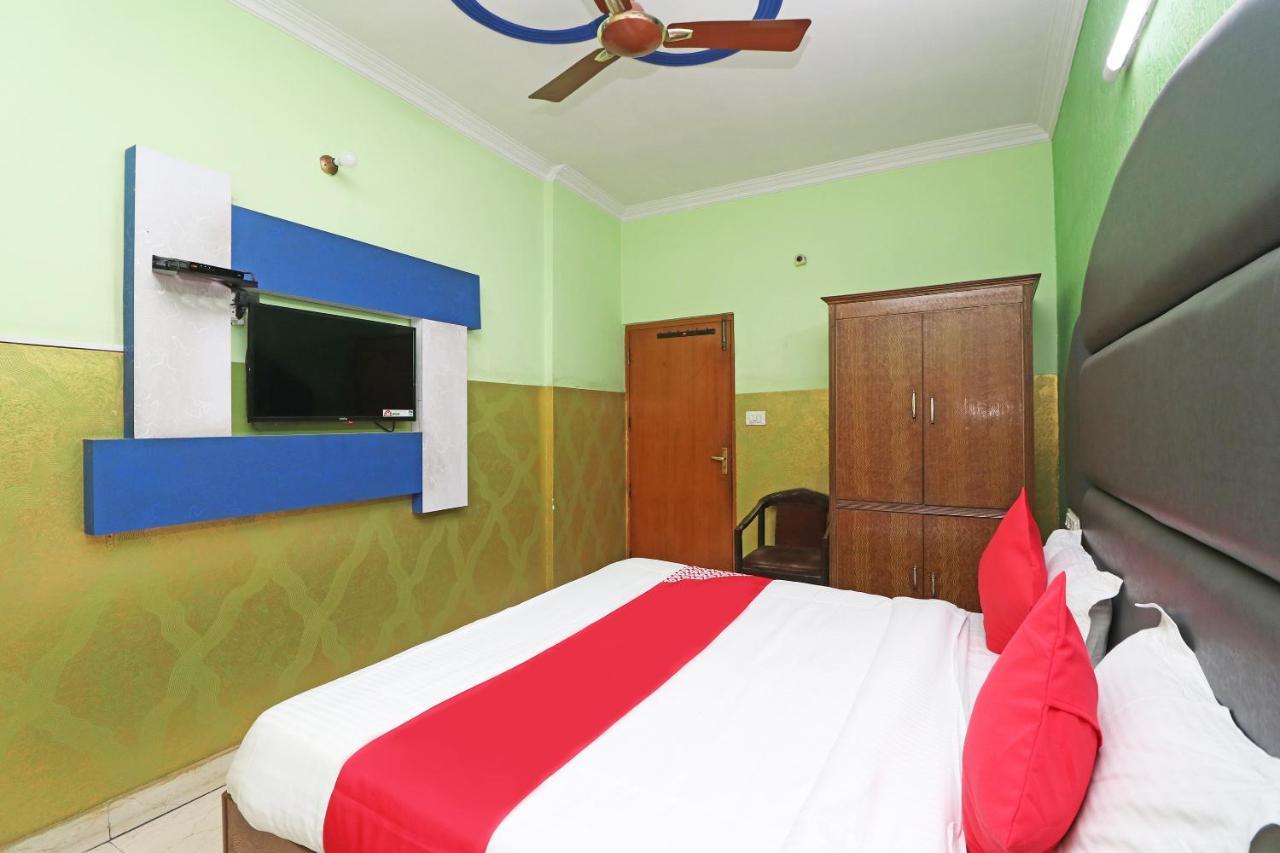 Oyo 29304 Hotel Pooja Yamuna Nagar Экстерьер фото