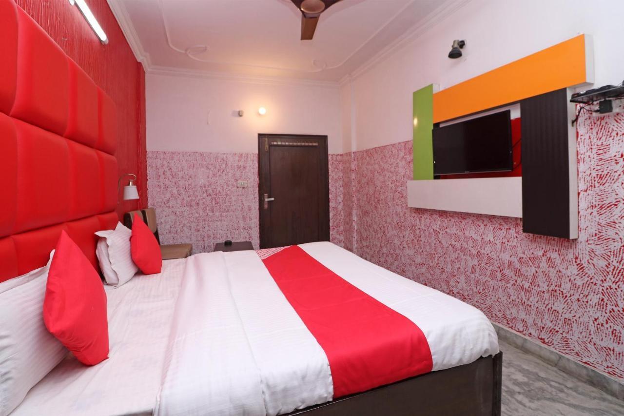 Oyo 29304 Hotel Pooja Yamuna Nagar Экстерьер фото
